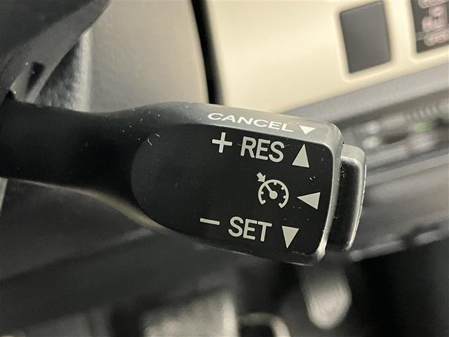 ノア Ｓｉ　ダブルバイビー　クルーズＣ　ブレーキサポート　エアコン　ウォークスルー　ＡＵＸ　ＬＥＤライト　ナビ＆ＴＶ　横滑防止装置　アルミホイール　パワーウインドウ　フルセグ　盗難防止　ＤＶＤ再生可　メモリーナビ　ドラレコ（16枚目）