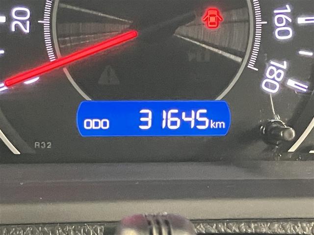 ノア Ｓｉ　ダブルバイビー　クルーズＣ　ブレーキサポート　エアコン　ウォークスルー　ＡＵＸ　ＬＥＤライト　ナビ＆ＴＶ　横滑防止装置　アルミホイール　パワーウインドウ　フルセグ　盗難防止　ＤＶＤ再生可　メモリーナビ　ドラレコ（18枚目）