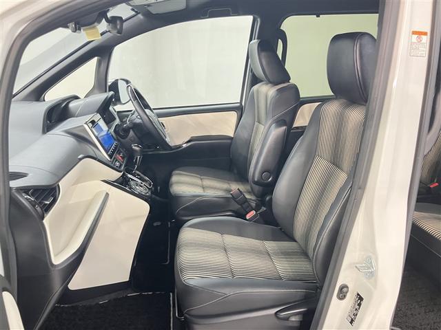 ノア Ｓｉ　ダブルバイビー　クルーズＣ　ブレーキサポート　エアコン　ウォークスルー　ＡＵＸ　ＬＥＤライト　ナビ＆ＴＶ　横滑防止装置　アルミホイール　パワーウインドウ　フルセグ　盗難防止　ＤＶＤ再生可　メモリーナビ　ドラレコ（19枚目）