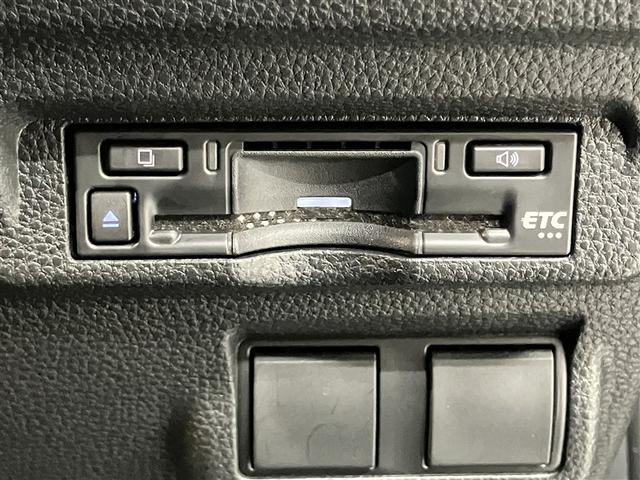 カローラクロス Ｇ　クルーズコントロール　イモビライザー　ＬＥＤヘッド　バックカメラ　ドライブレコーダー　スマートキー　オートエアコン　ＥＴＣ　衝突軽減（10枚目）