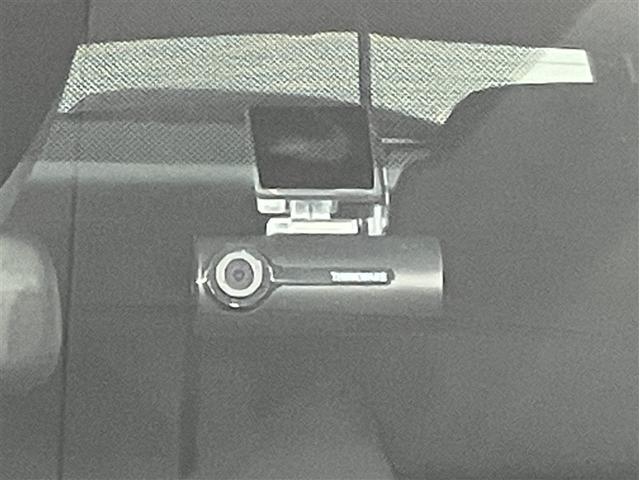 カローラクロス Ｇ　クルーズコントロール　イモビライザー　ＬＥＤヘッド　バックカメラ　ドライブレコーダー　スマートキー　オートエアコン　ＥＴＣ　衝突軽減（11枚目）