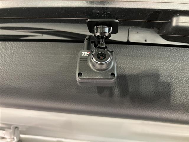 ノア Ｇ　衝突軽減ブレーキ　地上デジタル　ＬＥＤライト　アルミ　キーフリー　クルコン　試乗車　盗難防止装置　ＤＶＤ再生　横滑り防止　３列シート　メモリーナビ　Ｂカメラ　ミュージックプレイヤー接続可　ドラレコ（13枚目）