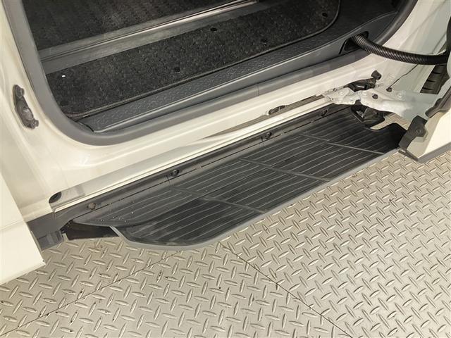 ノア Ｇ　衝突軽減ブレーキ　地上デジタル　ＬＥＤライト　アルミ　キーフリー　クルコン　試乗車　盗難防止装置　ＤＶＤ再生　横滑り防止　３列シート　メモリーナビ　Ｂカメラ　ミュージックプレイヤー接続可　ドラレコ（24枚目）