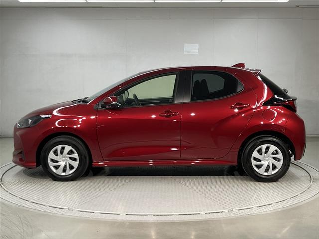 ヤリス Ｇ　Ｂカメラ　エアコン　スマートキー＆プッシュスタート　ドライブレコーダー　イモビ　横滑り防止システム　クルーズＣ　ＡＢＳ　パワーウィンドウ　１オーナー　パワーステアリング　Ｗエアバック　サイドエアバッグ（2枚目）