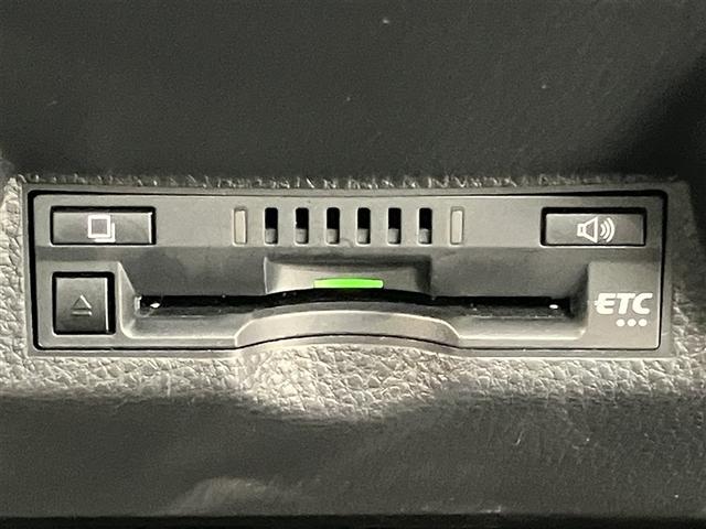 ヤリス Ｇ　Ｂカメラ　エアコン　スマートキー＆プッシュスタート　ドライブレコーダー　イモビ　横滑り防止システム　クルーズＣ　ＡＢＳ　パワーウィンドウ　１オーナー　パワーステアリング　Ｗエアバック　サイドエアバッグ（10枚目）