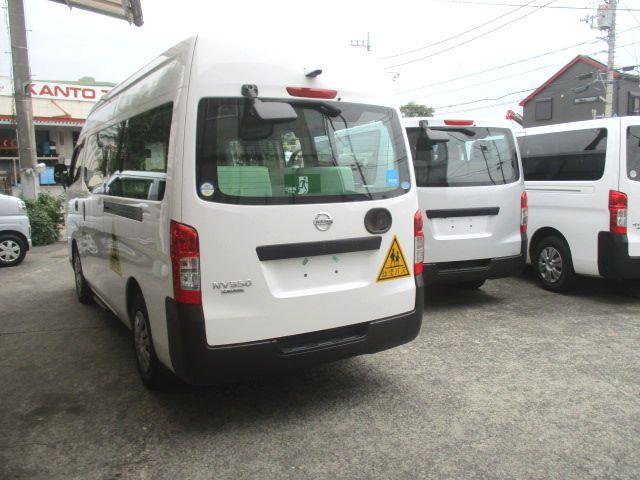 ＮＶ３５０キャラバンバン 　幼児バス大人４名幼児１８名乗車　スライドドア連動オートステップ　全方位カメラ（4枚目）