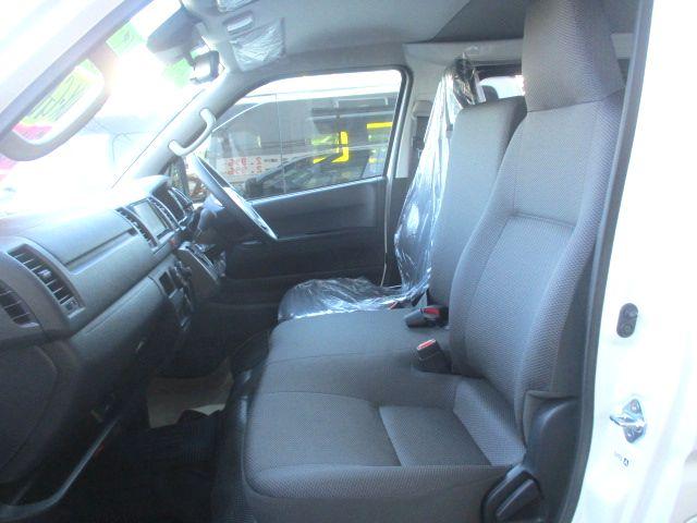 ハイエースバン ＤＸ　ＧＬパッケージ　ＳＤナビ　フルセグ　全方位パノラマカメラ　ＥＴＣ　マット　バイザー（11枚目）