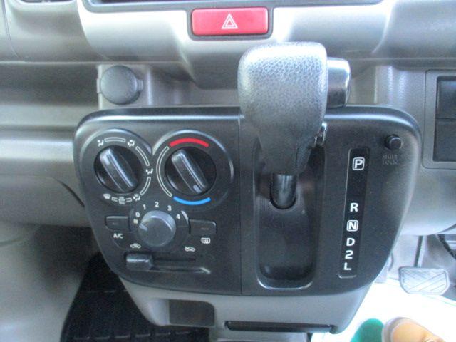ミニキャブバン Ｇ　４速オートマ　ＳＤナビ　フルセグ　Ｂカメラ　ＥＴＣ　ドライブレコーダー　デュアルサポートシステム（5枚目）