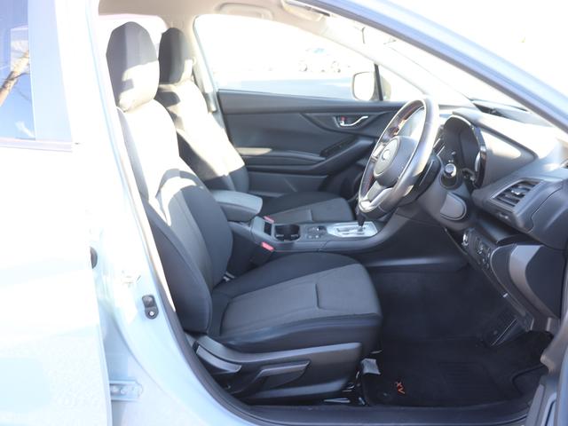 ＸＶ １．６ｉ－Ｌアイサイト　ＥＴＣ２．０　パナ８型ビルトナビ　バックカメラ　アイサイトＶｅｒ３搭載　ルーフレール　アドバンスドセイフティパッケージ　ステアリング連動ＬＥＤヘッドランプ　本革巻ステアリング＆セレクトレバー　キーレスアクセス＆プッシュスタートスイッチ（5枚目）