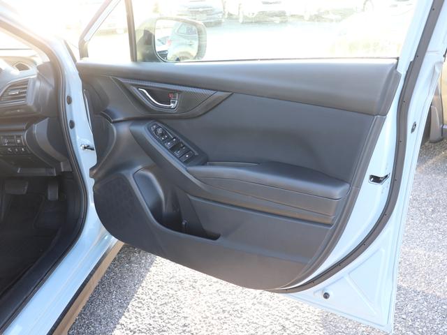 ＸＶ １．６ｉ－Ｌアイサイト　ＥＴＣ２．０　パナ８型ビルトナビ　バックカメラ　アイサイトＶｅｒ３搭載　ルーフレール　アドバンスドセイフティパッケージ　ステアリング連動ＬＥＤヘッドランプ　本革巻ステアリング＆セレクトレバー　キーレスアクセス＆プッシュスタートスイッチ（53枚目）