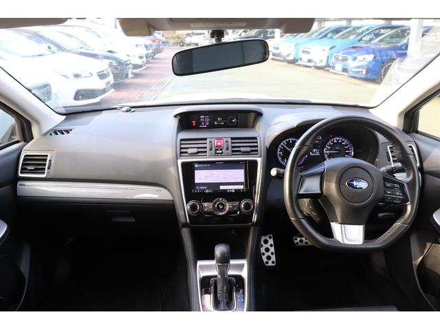 レヴォーグ １．６ＧＴ－Ｓ　アイサイト　カロッツェリアメモリーナビ　バックカメラ　　ＥＴＣ　　ＬＥＤヘッドライト　　フォグランプ　　キーレス＆プッシュスタート（6枚目）