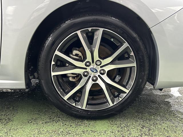 インプレッサスポーツ ２．０ｉ－Ｌ　ＥｙｅＳｉｇｈｔ　ケンウッドナビ　バックカメラ　アイサイトバージョン３　１７インチアルミ　本革巻きステアリング・シフトノブ　ステアリング連動ヘッドライト　ケンウッドナビ（ＭＤＶ－Ｓ８１１ＨＤＦ）　バックカメラ　ＥＴＣ（7枚目）