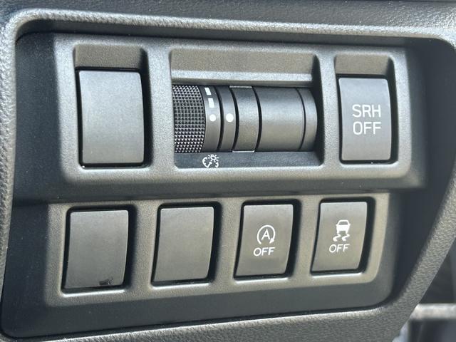 インプレッサスポーツ ２．０ｉ－Ｌ　ＥｙｅＳｉｇｈｔ　ケンウッドナビ　バックカメラ　アイサイトバージョン３　１７インチアルミ　本革巻きステアリング・シフトノブ　ステアリング連動ヘッドライト　ケンウッドナビ（ＭＤＶ－Ｓ８１１ＨＤＦ）　バックカメラ　ＥＴＣ（13枚目）