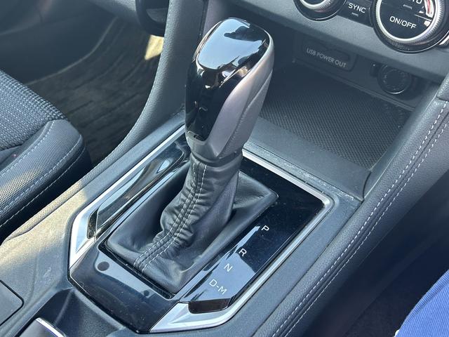 インプレッサスポーツ ２．０ｉ－Ｌ　ＥｙｅＳｉｇｈｔ　ケンウッドナビ　バックカメラ　アイサイトバージョン３　１７インチアルミ　本革巻きステアリング・シフトノブ　ステアリング連動ヘッドライト　ケンウッドナビ（ＭＤＶ－Ｓ８１１ＨＤＦ）　バックカメラ　ＥＴＣ（24枚目）