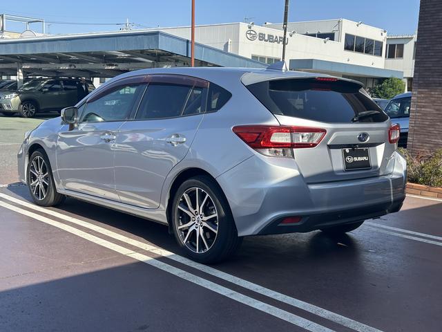 インプレッサスポーツ ２．０ｉ－Ｌ　ＥｙｅＳｉｇｈｔ　ケンウッドナビ　バックカメラ　アイサイトバージョン３　１７インチアルミ　本革巻きステアリング・シフトノブ　ステアリング連動ヘッドライト　ケンウッドナビ（ＭＤＶ－Ｓ８１１ＨＤＦ）　バックカメラ　ＥＴＣ（34枚目）