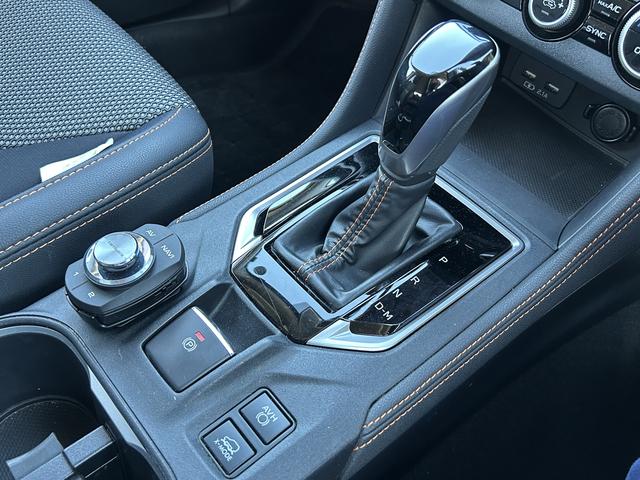 XV 2.0i-Sアイサイト Fパワーシート ルーフレール アイサイトバージョン3 Fパワーシート LEDヘッドランプ 18インチアルミホイール パドルシフト パイオニアナビ サイド・バックカメラ ETC2.0 1オーナー禁煙車(43枚目)