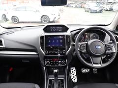 フォレスター　アドバンス　（ＡＷＤ／ＣＶＴ）　アイスシルバー・メタリック　■三菱ダイヤトーンサウンドナビ　■フロント・サイド・バックカメラ　■ＥＴＣ２．０　■リヤビークルディティクション 6