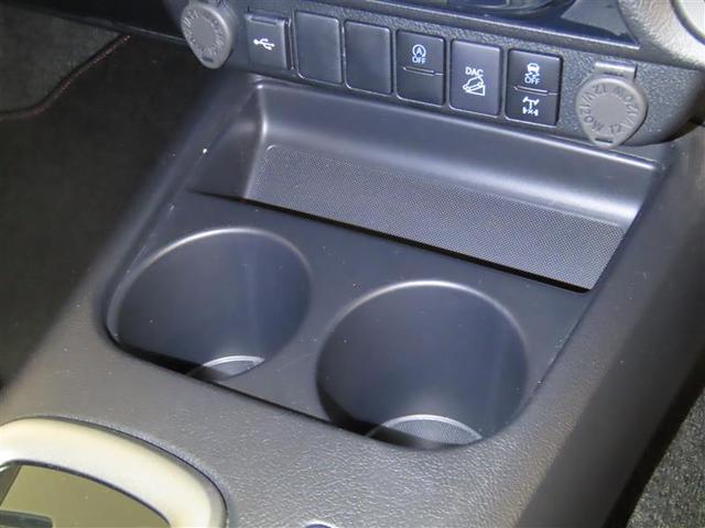 ハイラックス Ｚ　パノラミックビューモニター　クルーズコントロール　衝突被害軽減ブレーキ　バックモニター　スペアタイヤ　ＵＳＢ端子　ＥＴＣ　ＬＥＤヘッドライト　純正アルミホイール（12枚目）