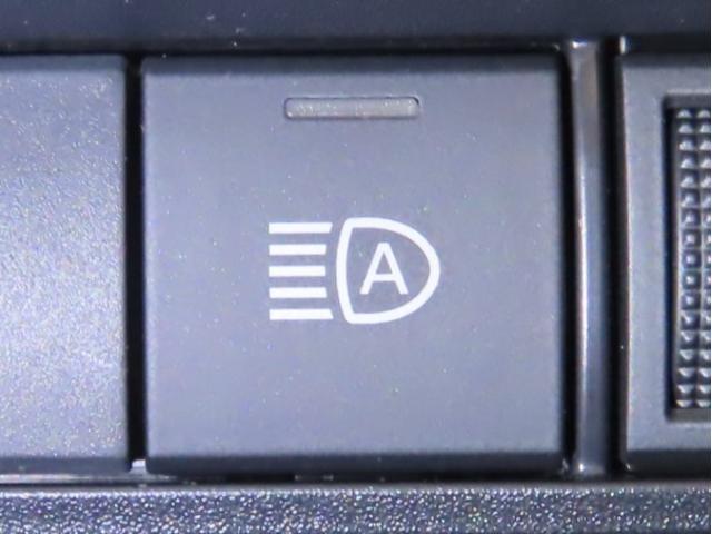 ノア G 後席モニター ユニバーサルステップ 両側電動スライドドア CD/DVD ETC2.0 リヤオートエアコン シートヒーター 衝突被害軽減ブレーキ レーダークルーズコントロール フルセグTV ドラレコ(20枚目)