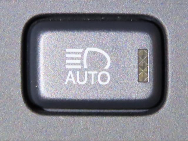 クラウン アスリートS-T J-フロンティア 衝突被害軽減ブレーキ クリアランスソナー ワンオーナー メモリーナビ バックモニター フルセグTV CD/DVD再生 シートヒーター クルーズコントロール オートマチックハイビーム 車線逸脱警報(15枚目)