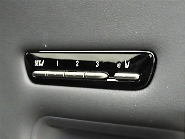 ＬＳ ＬＳ５００ｈ　Ｉパッケージ　本革シート　衝突被害軽減ブレーキ　踏み間違い防止機能　パノラミックビューモニター　メモリーナビ　ドライブレコーダー　シートヒーター／ベンチレーション　ハンドルヒーター　ＥＴＣ（12枚目）