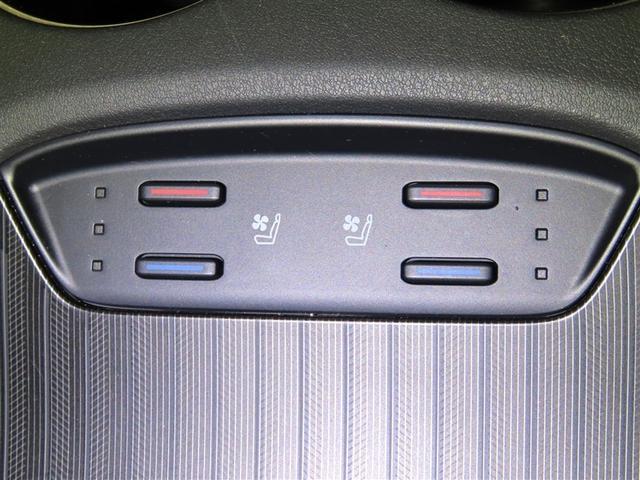 前席にシートヒーター＆シートベンチレーションを装備しております。
