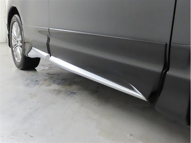 モデリスタ製サイドスカートを装着しております。