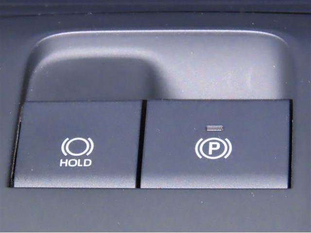電動パーキングブレーキを装備しております。