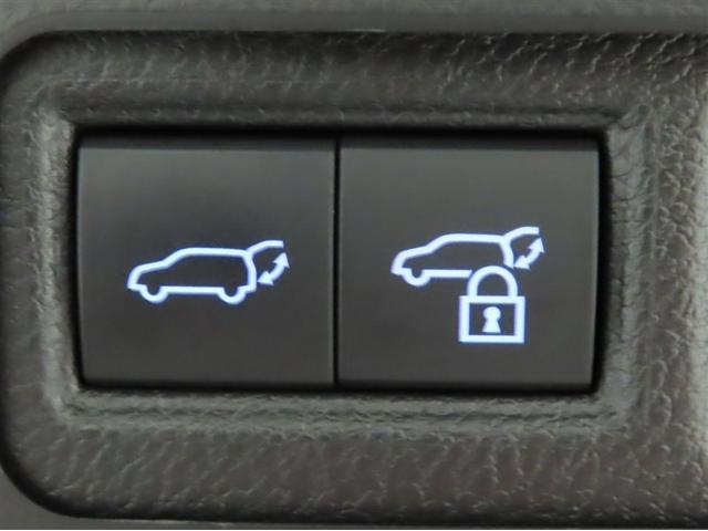 パワーバックドアを装備しております。