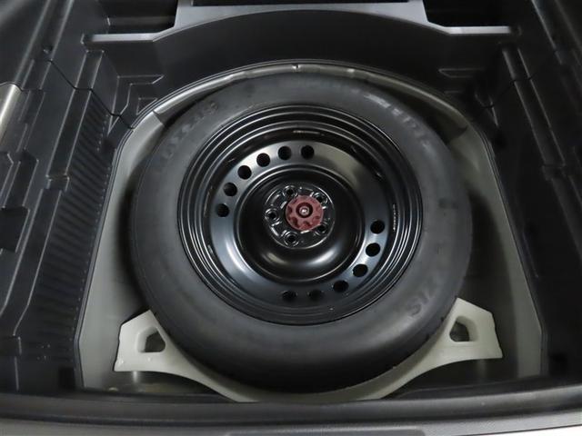 応急用タイヤを装備しております。