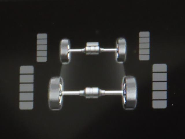 プリウス Z 禁煙車 4WD パノラミックビューモニター 前席シートヒーター・クーラー ドライブレコーダー ブラインドスポットモニター クルーズコントロール オートマチックハイビーム 純正アルミホイール ETC(20枚目)