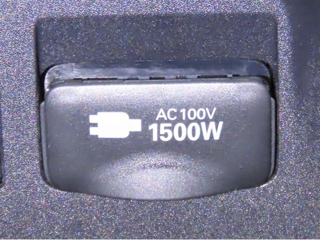 プリウス Z 禁煙車 4WD パノラミックビューモニター 前席シートヒーター・クーラー ドライブレコーダー ブラインドスポットモニター クルーズコントロール オートマチックハイビーム 純正アルミホイール ETC(30枚目)