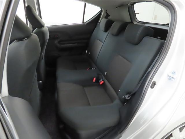 汚れの目立ちにくい黒系の内装色です。ぜひ現車でご確認ください。