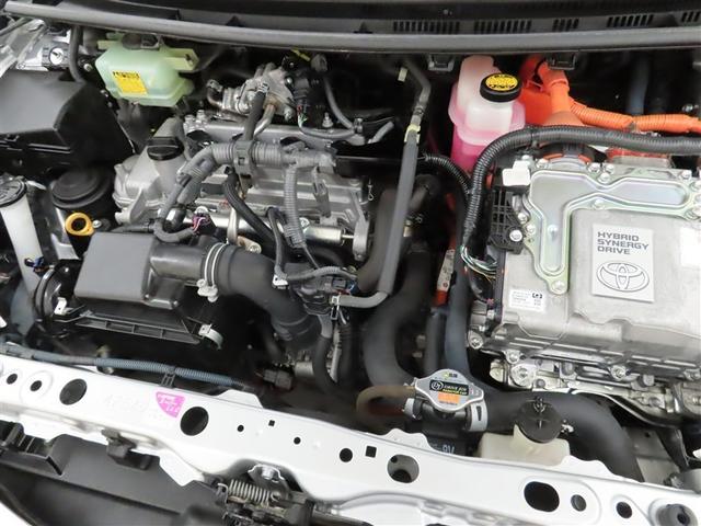 エンジンルームもしっかりクリーニングしてあります