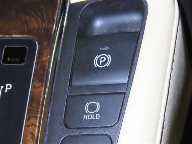 電動パーキングブレーキを装備しております。