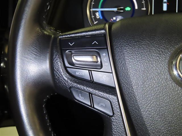 ステアリングスイッチでオーディオの操作ができます。