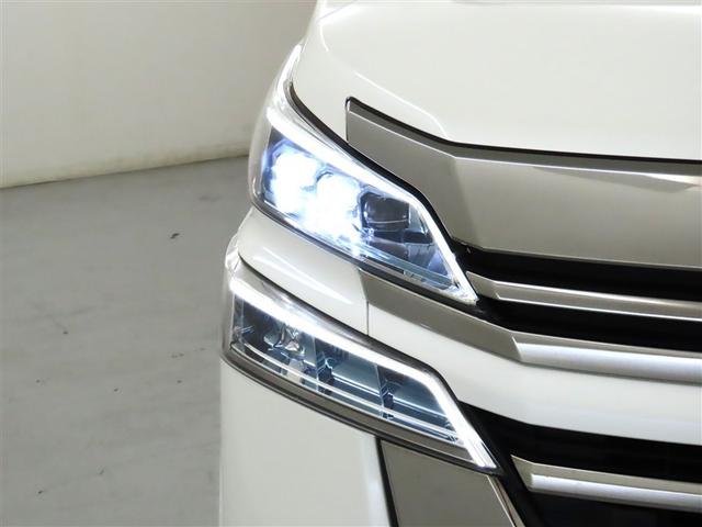 消費電力が少なく長寿命のＬＥＤヘッドランプを装備しております。