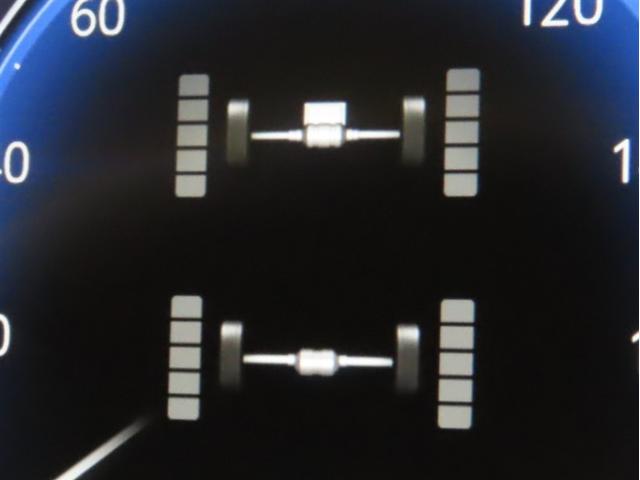 RAV4 ハイブリッドアドベンチャー オフロードパッケージII(7枚目)