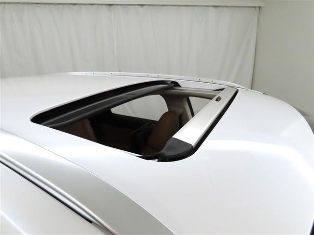 RX RX450hL 7人乗り 後席モニター ムーンルーフ ブラインドスポットモニター シートヒーター・ベンチレーター 踏み間違い加速抑制機 衝突被害軽減ブレーキ 車線逸脱警報(6枚目)