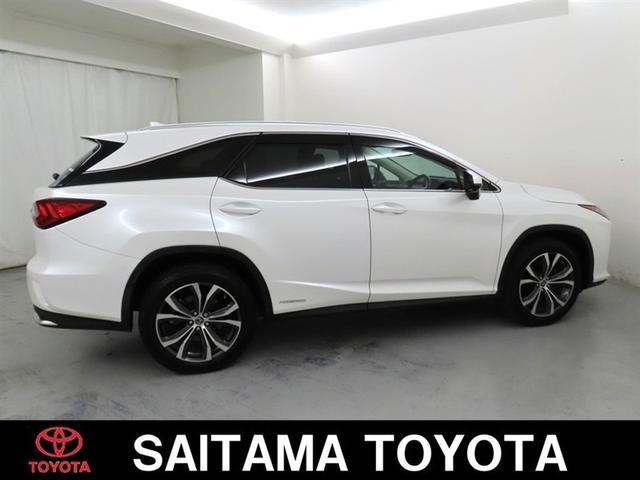 RX RX450hL 7人乗り 後席モニター ムーンルーフ ブラインドスポットモニター シートヒーター・ベンチレーター 踏み間違い加速抑制機 衝突被害軽減ブレーキ 車線逸脱警報(9枚目)