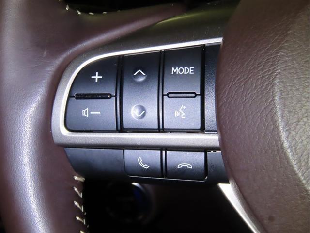 RX RX450hL 7人乗り 後席モニター ムーンルーフ ブラインドスポットモニター シートヒーター・ベンチレーター 踏み間違い加速抑制機 衝突被害軽減ブレーキ 車線逸脱警報(26枚目)