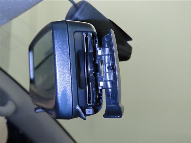 �C���i�[�~���[�����d�s�b�𑕔����Ă���܂��B