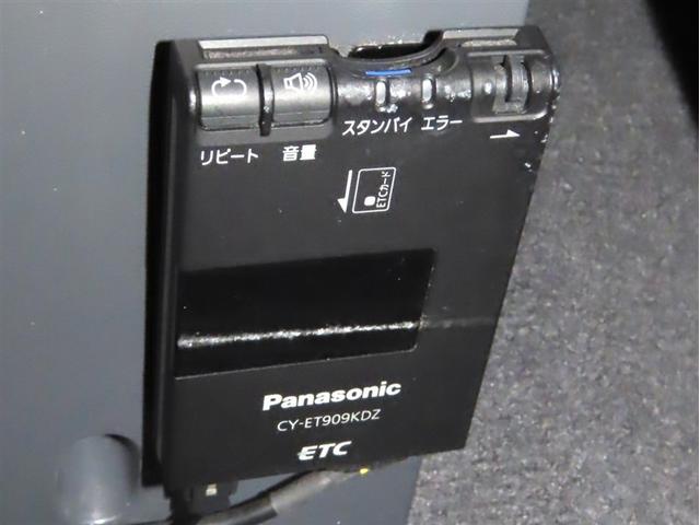 ランドクルーザー70 バン マニュアル車 4WD 7インチナビ ETC リヤヒーター ブルートゥース接続 CD DVD フルセグTV サイドバイザー ハロゲンヘッドライト スペアタイヤ(20枚目)