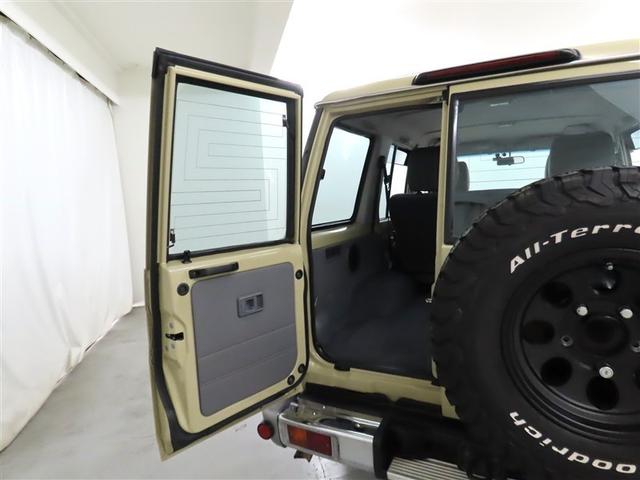 ランドクルーザー70 バン マニュアル車 4WD 7インチナビ ETC リヤヒーター ブルートゥース接続 CD DVD フルセグTV サイドバイザー ハロゲンヘッドライト スペアタイヤ(32枚目)