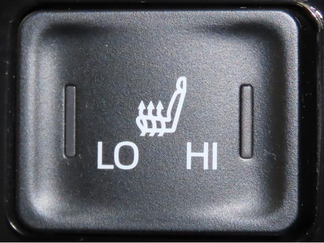 ヴォクシー Ｓ－Ｚ　後席モニター　パワーバックドア　ＣＤ／ＤＶＤデッキ　デジタルインナーミラー　衝突被害軽減ブレーキ　踏み間違い防止クリアランスソナーコネクティッドナビＰｌｕｓ　Ｂｌｕｅｔｏｏｔｈ　ＨＤＭＩ入力端子　禁煙（4枚目）