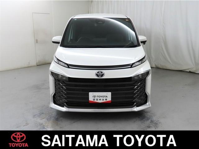 ヴォクシー Ｓ－Ｚ　後席モニター　パワーバックドア　ＣＤ／ＤＶＤデッキ　デジタルインナーミラー　衝突被害軽減ブレーキ　踏み間違い防止クリアランスソナーコネクティッドナビＰｌｕｓ　Ｂｌｕｅｔｏｏｔｈ　ＨＤＭＩ入力端子　禁煙（9枚目）