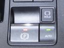 電動パーキングブレーキを装備しております。