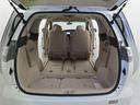 サードシートを格納すると、大きな荷室空間が現れます。