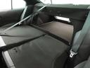 後席を倒すとトランクスルーとなり、長尺の荷物の積載も可能になります。