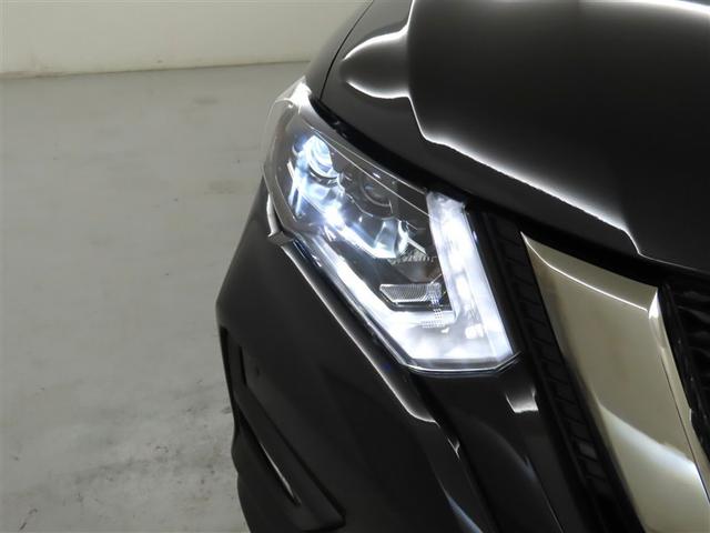 エクストレイル ２０Ｘｉ　Ｖセレクション　日産純正９インチナビ　パノラミックビューモニター　ＥＴＣ　前席シートヒーター　ＣＤ／ＤＶＤ再生　ステアリングスイッチ　衝突被害軽減ブレーキ　電動パーキングブレーキ　ＬＥＤヘッドランプ　応急用タイヤ（33枚目）